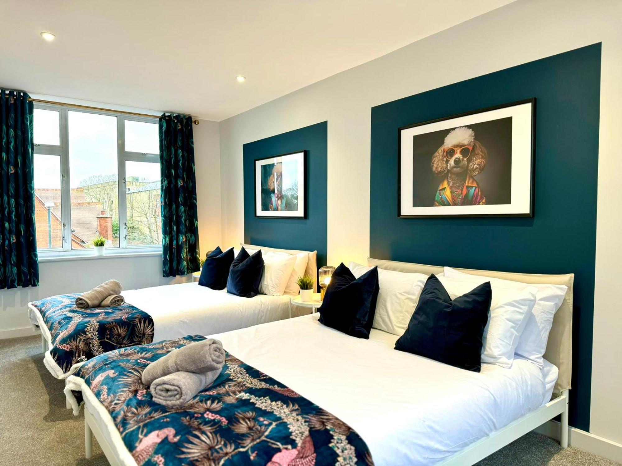 Incredible Large 3 Bedroom - Sleeps 8! * Bornemouth